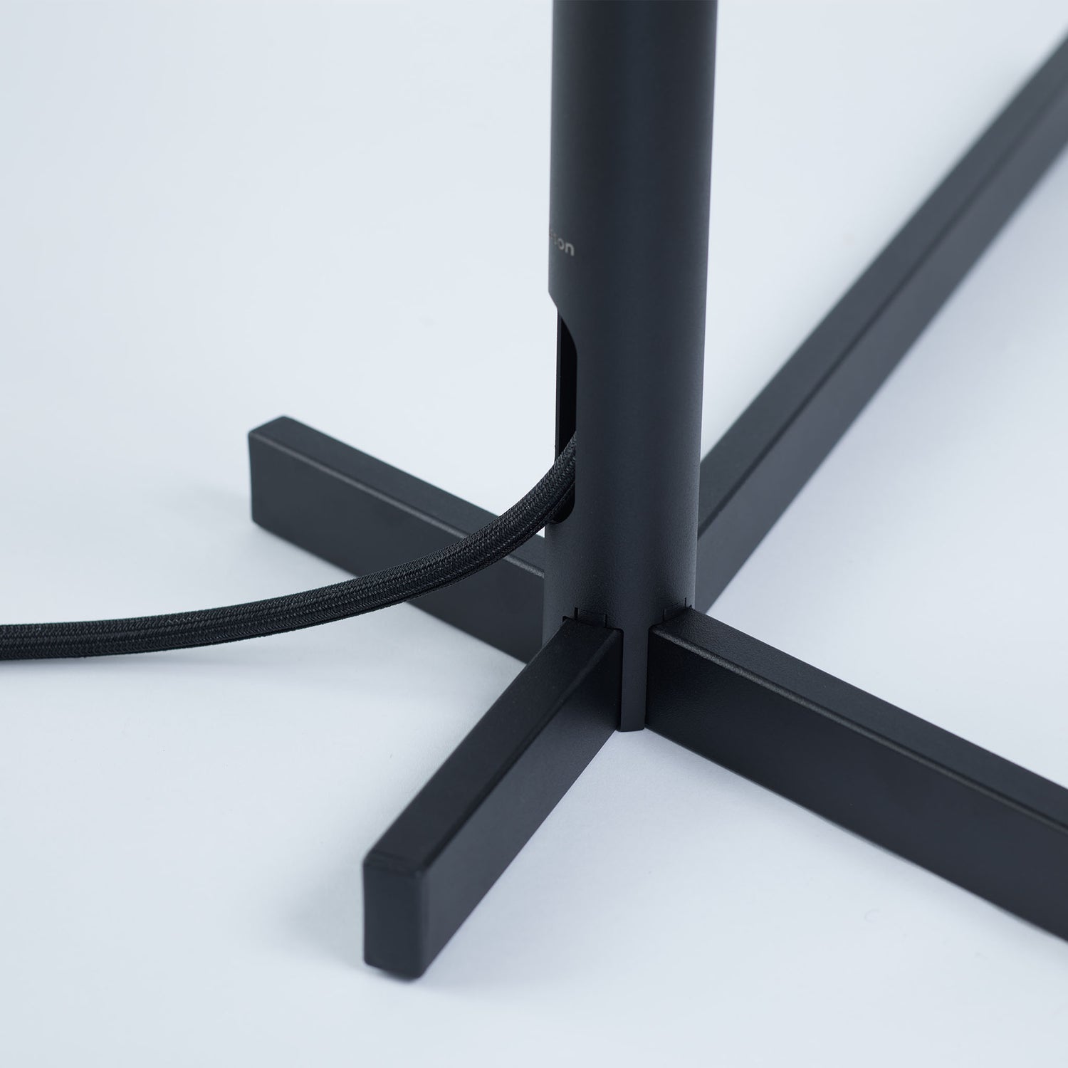 kabelfuehrung-tv-staender